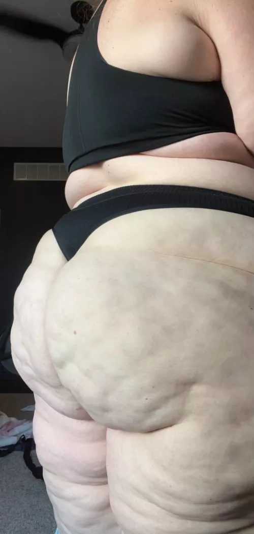 Cellulite anyone? 😍