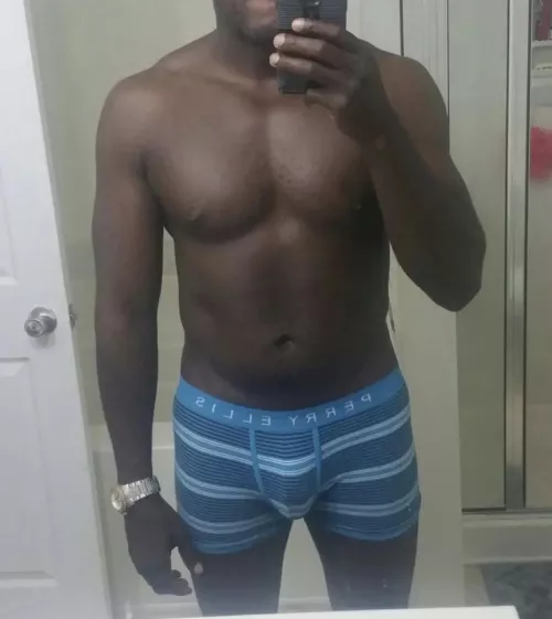 Come and suck my bbc like a good girl 😈