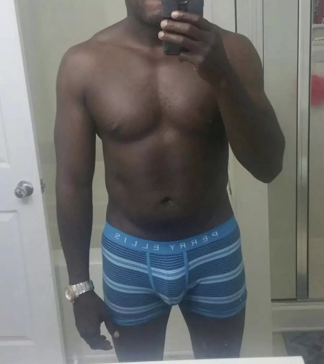 Come and suck my bbc like a good girl 😈