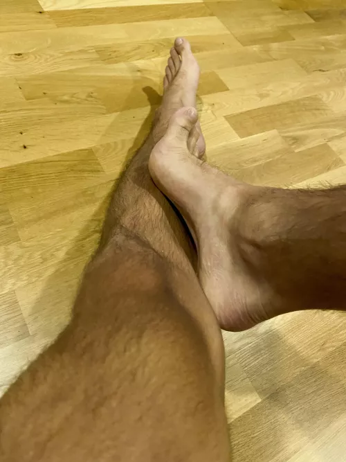 Hard to sleep, they wanna do something..🤫