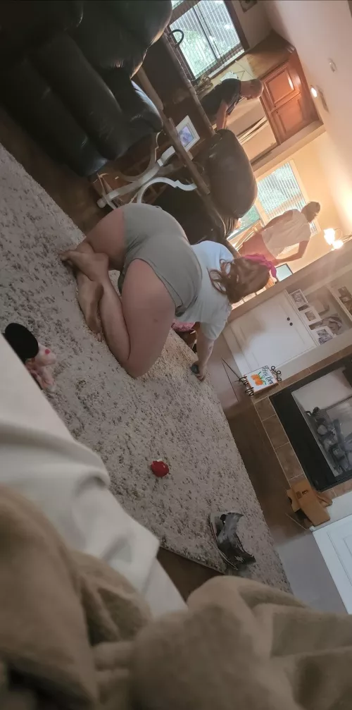 hung out at the inlaws and she couldn't stop bending over all day😮‍💨