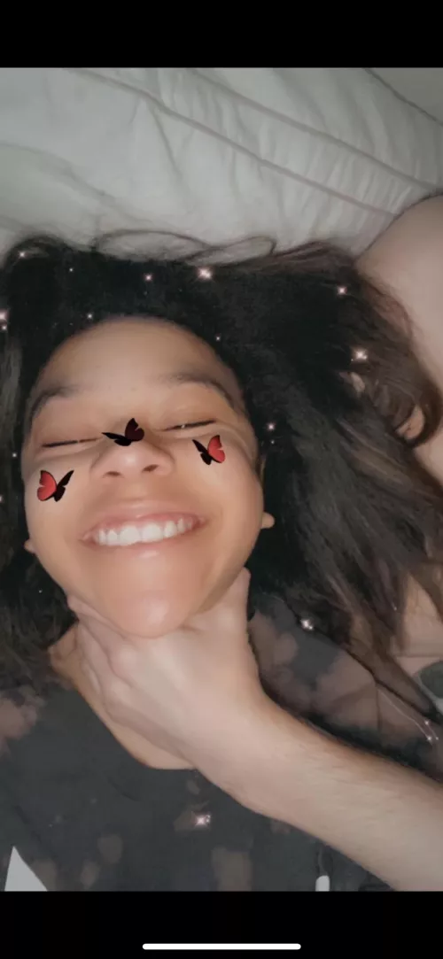 I smile like this everytime i get choked I just love it 🥰