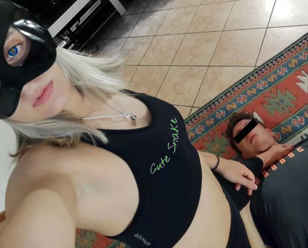 In love with TRAMPLING & VICTORY POSE 😈👣 (Story in the comment!)