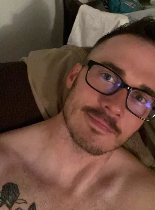 Maybe in the midst of an existential crisis is the perfect time to post a selfie!🤳 🤷🏻‍♂️