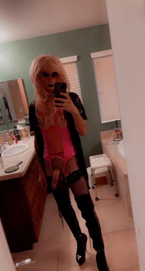 my heels make me so talll 😋