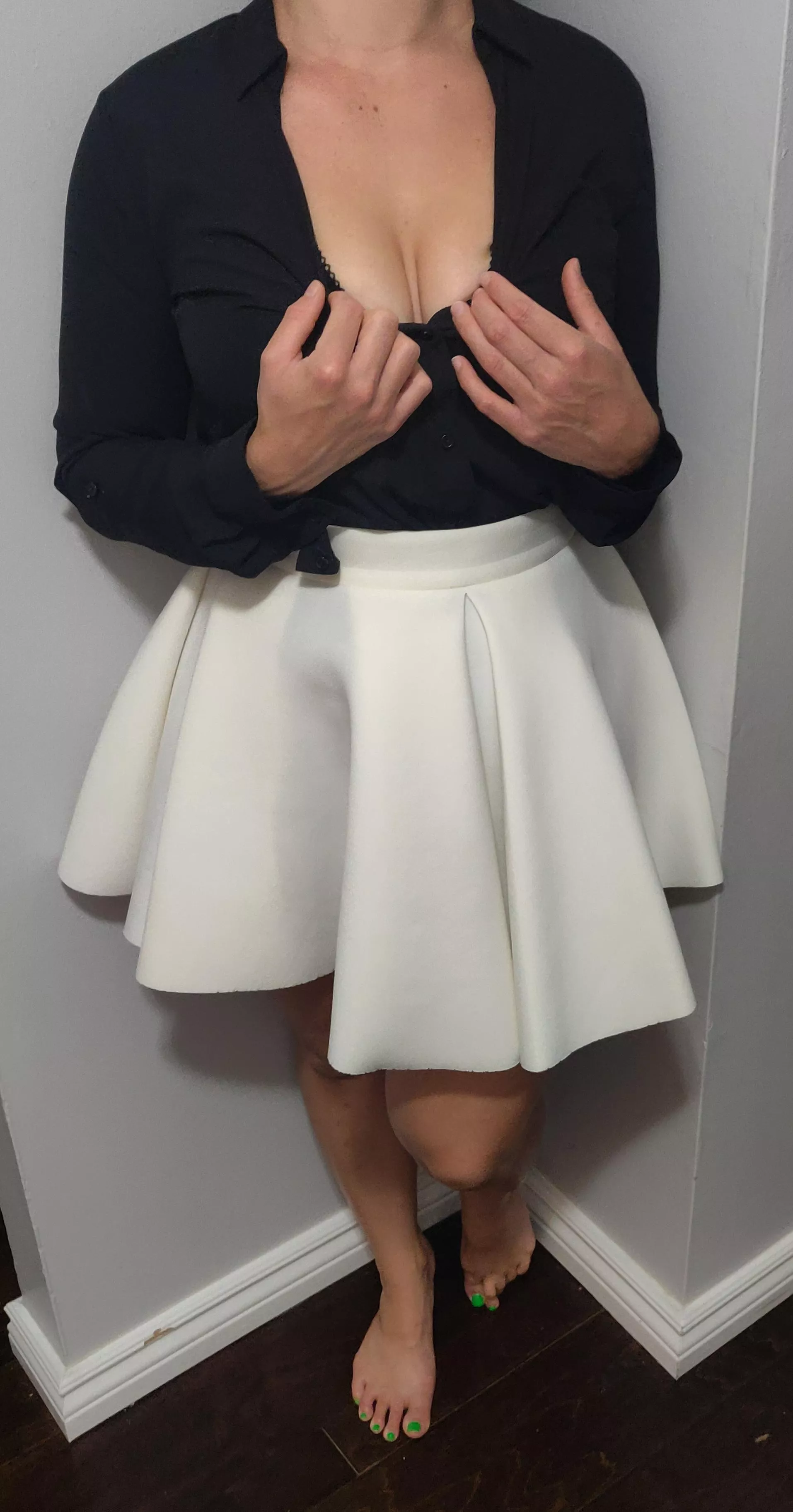 My MILF cleavage. Mom/Wife 30s