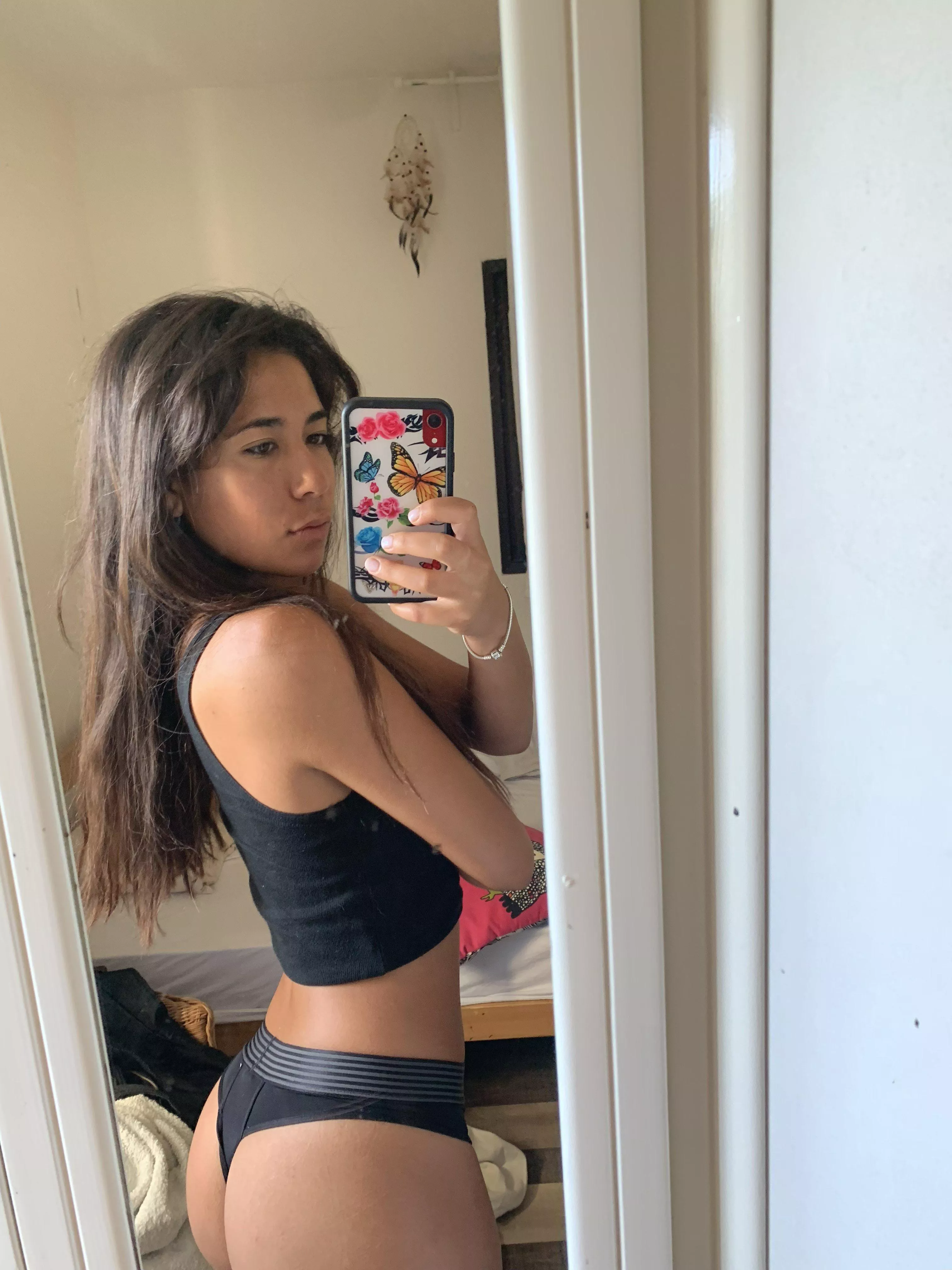 There's always a wild side to an innocent face👅😈