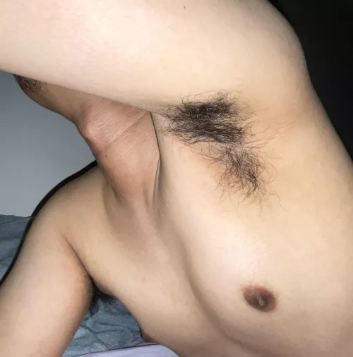 Your POV I'm about to feed you my morning pits 😈