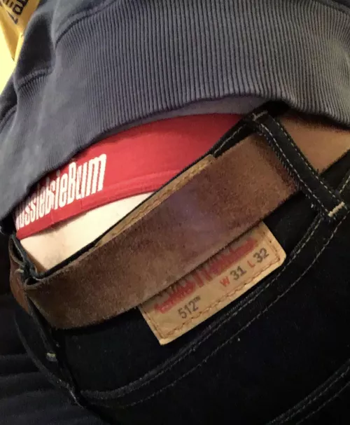 After a productive day working from home, I have to pop to the supermarket. I hope I don’t have to bend down to pick up stuff from the bottom shelf, because this waistband is going to ride right up.
