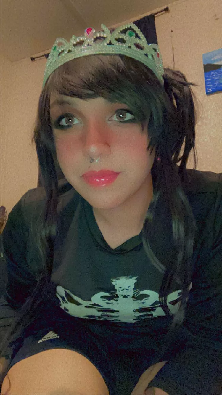 Can I be your princess? 🖤