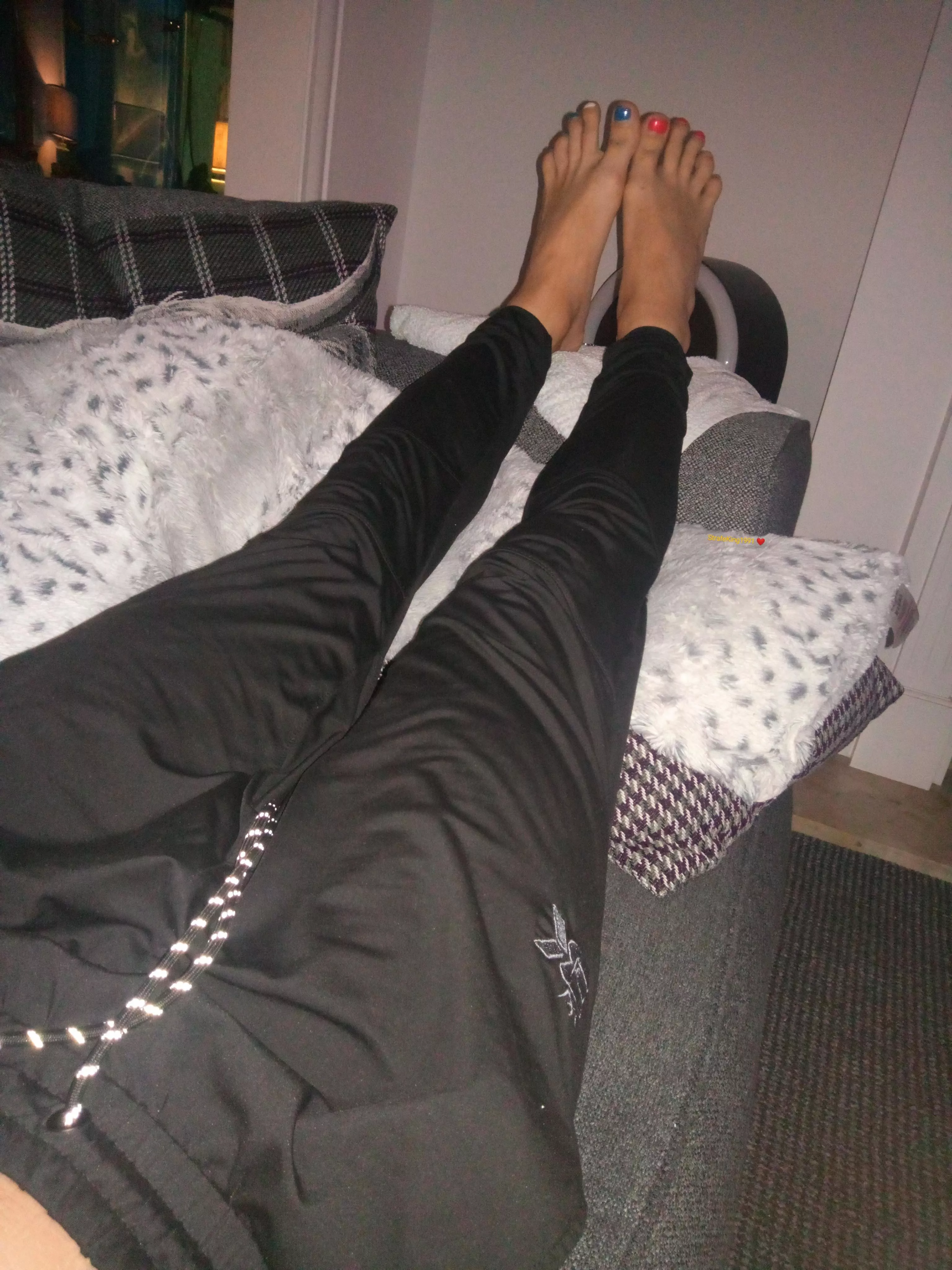 Cuddles? 🤗😚❤️💙