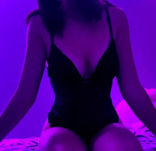 Curious to know how many guys would fuck me 💜