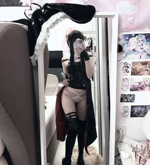 do u like my sexy cosplay ? 😘