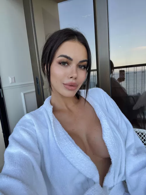 I think the towel here superfluous…