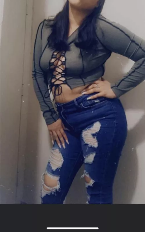 Looking for a true cuckquean that is willing to show my wife how to handle me and humiliate her good. She is into humiliation it turns her on a lot.M34 F30