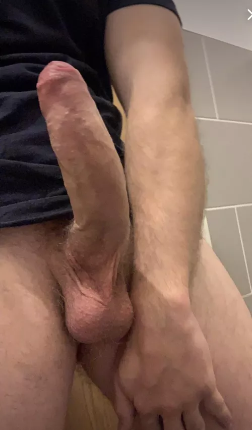 Really in the mood to just ruin someone’s hole 🥵