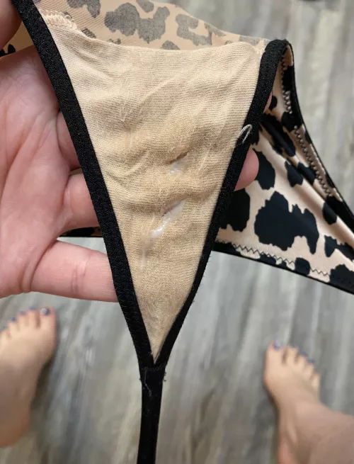 [Selling] you know I’m horny when the flood gates start to open 💦