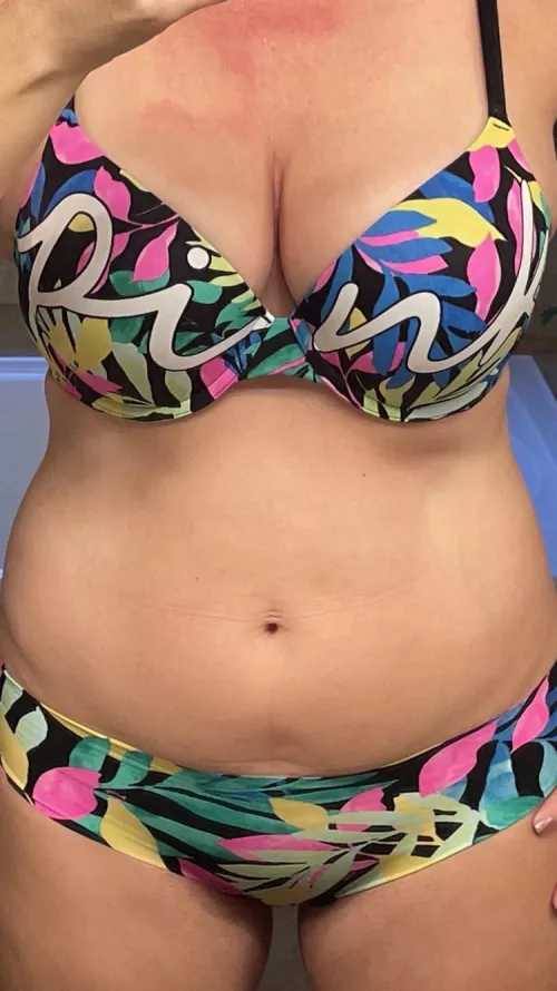 VAULT 9/6/21 VS tropical PINK w/ floral cheekies