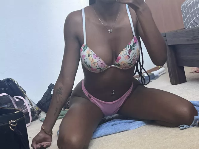 Who wants to fuck me from this position?