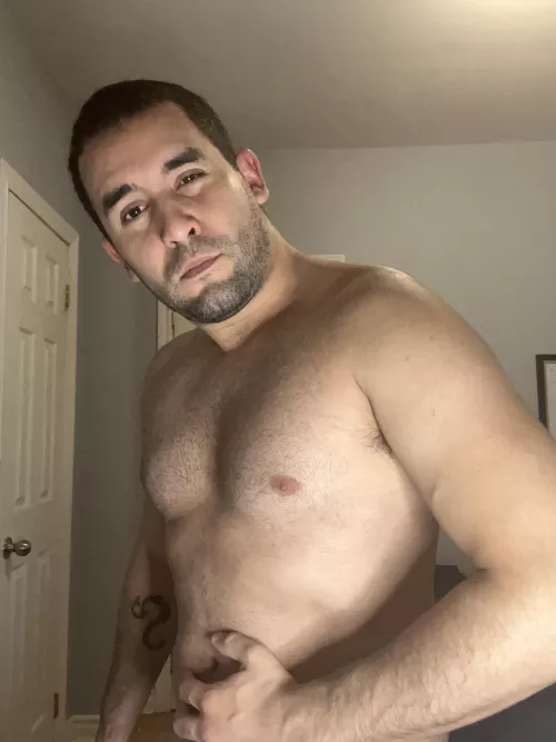 Don’t mind me, just trying out this cheap amazon ringlight