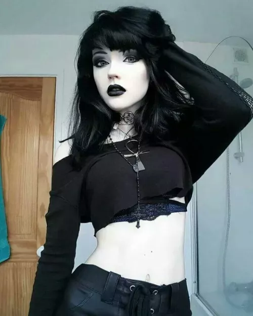 goth crop