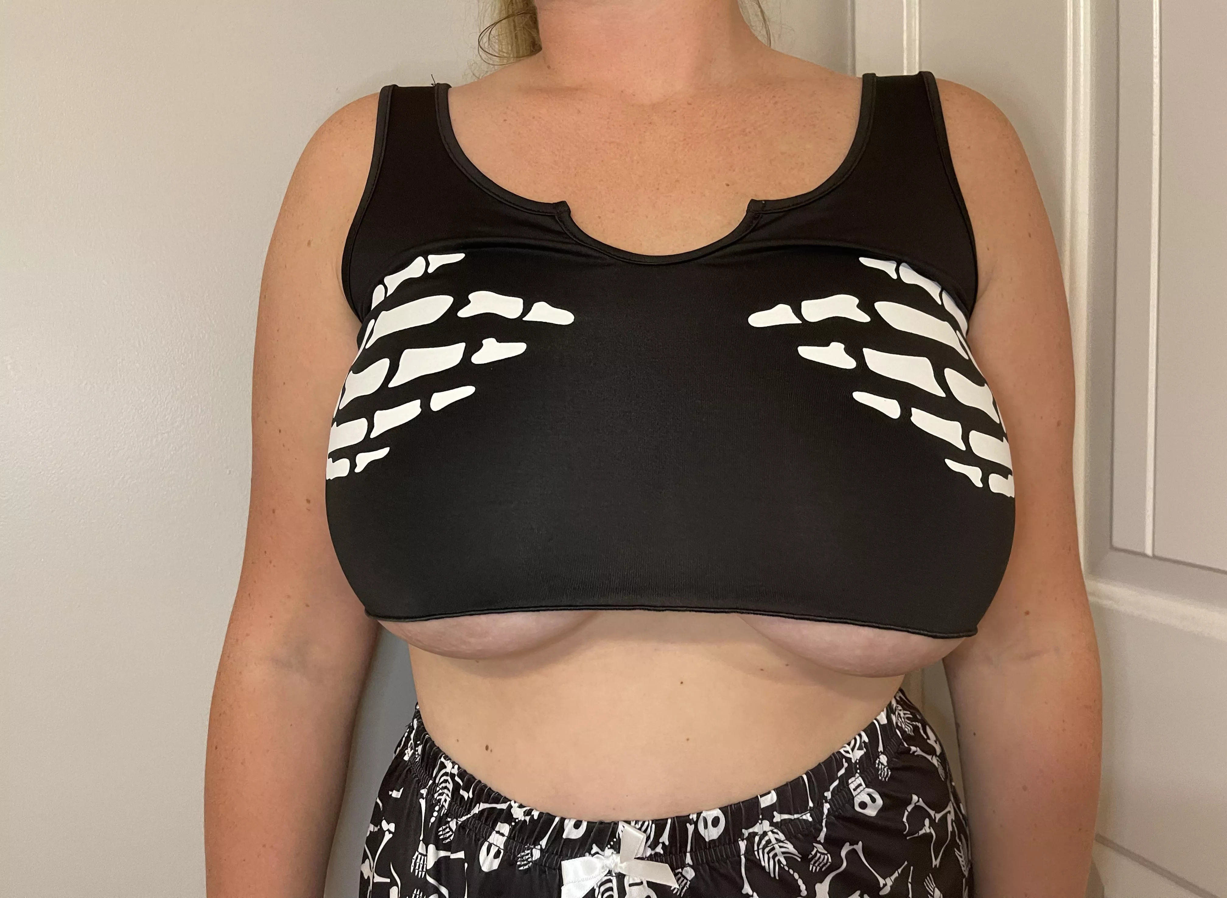 How’s this for underboob 😏