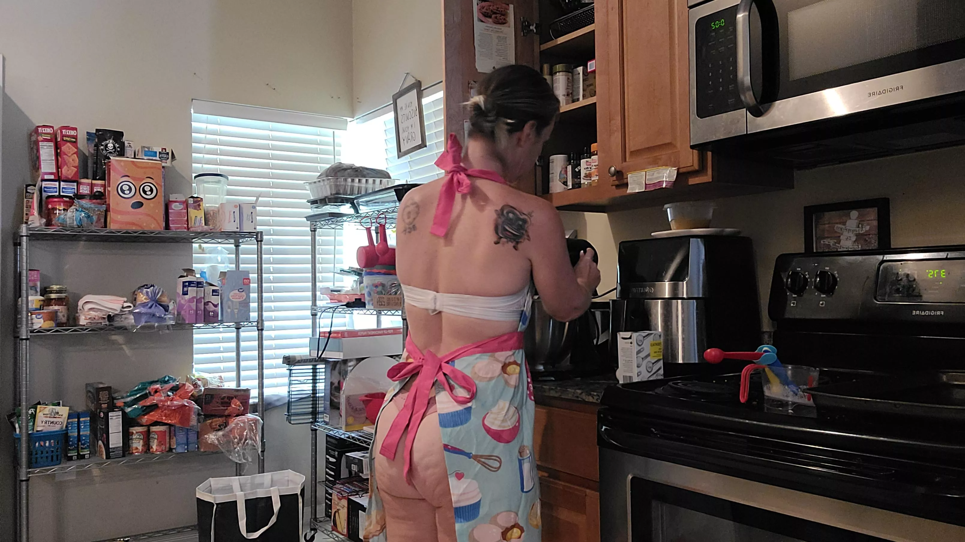 I had a craving for some cookies!! Needless to say I had to make them homemade do you like cookies?