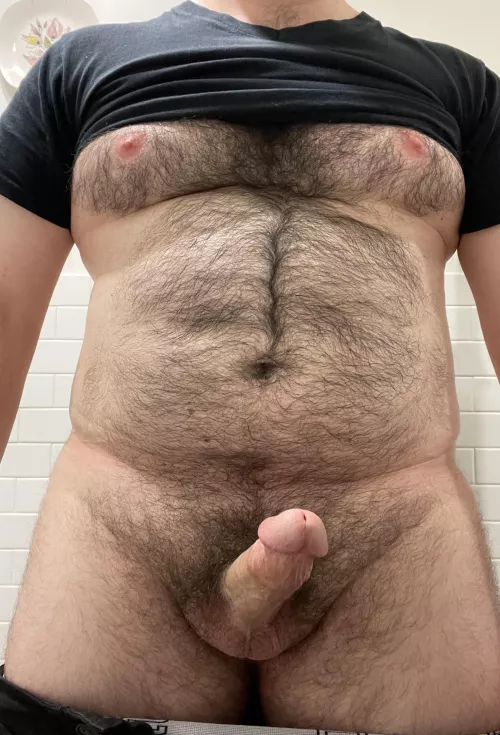 Idk just horny at work and thinking about fuzzy butts. Leave me some sexy dm’s for when I’m off later?