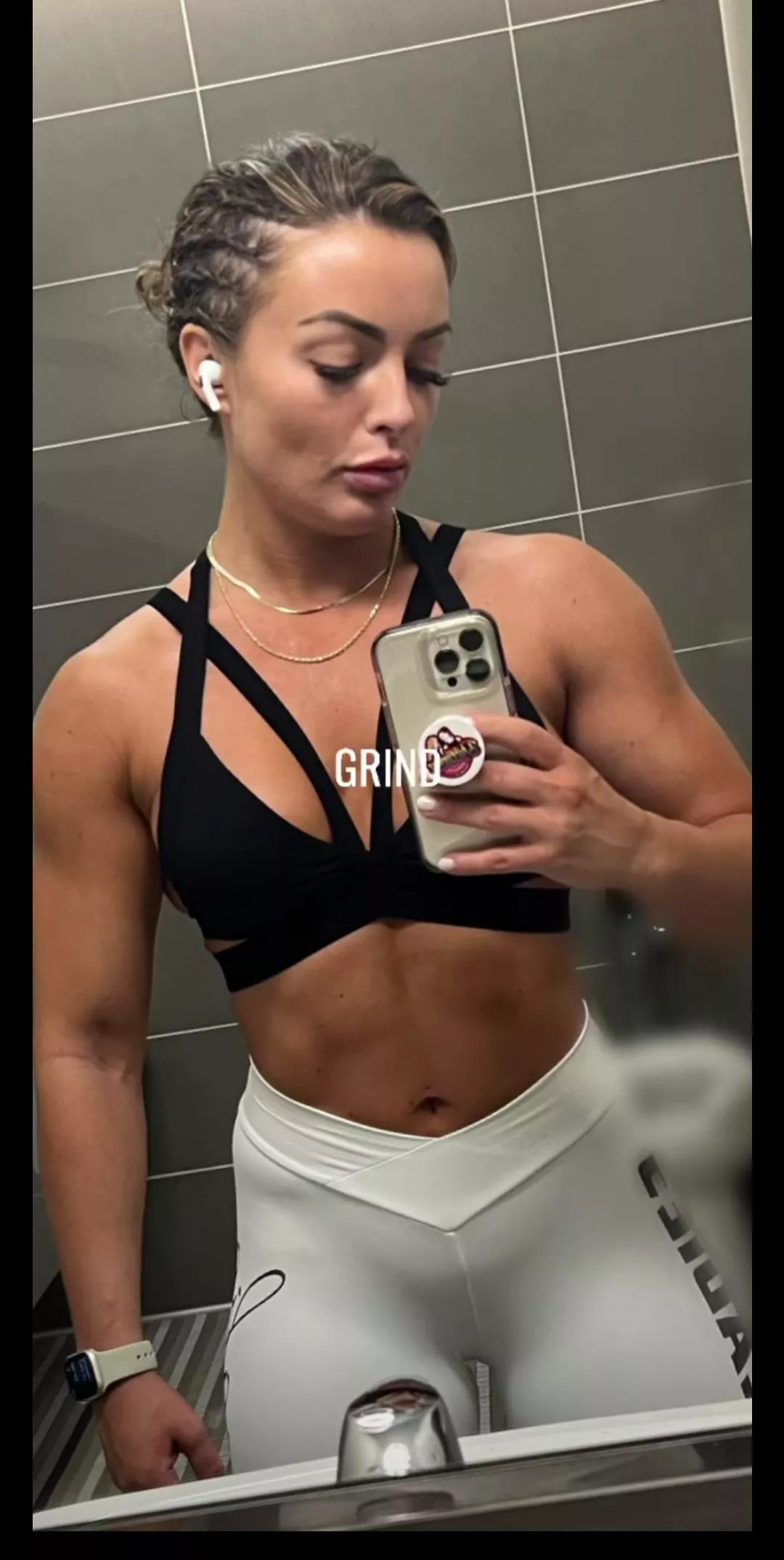 just wow mandy Rose 🌹