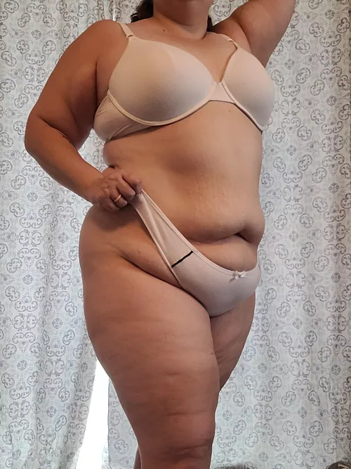 look at these curves 😍