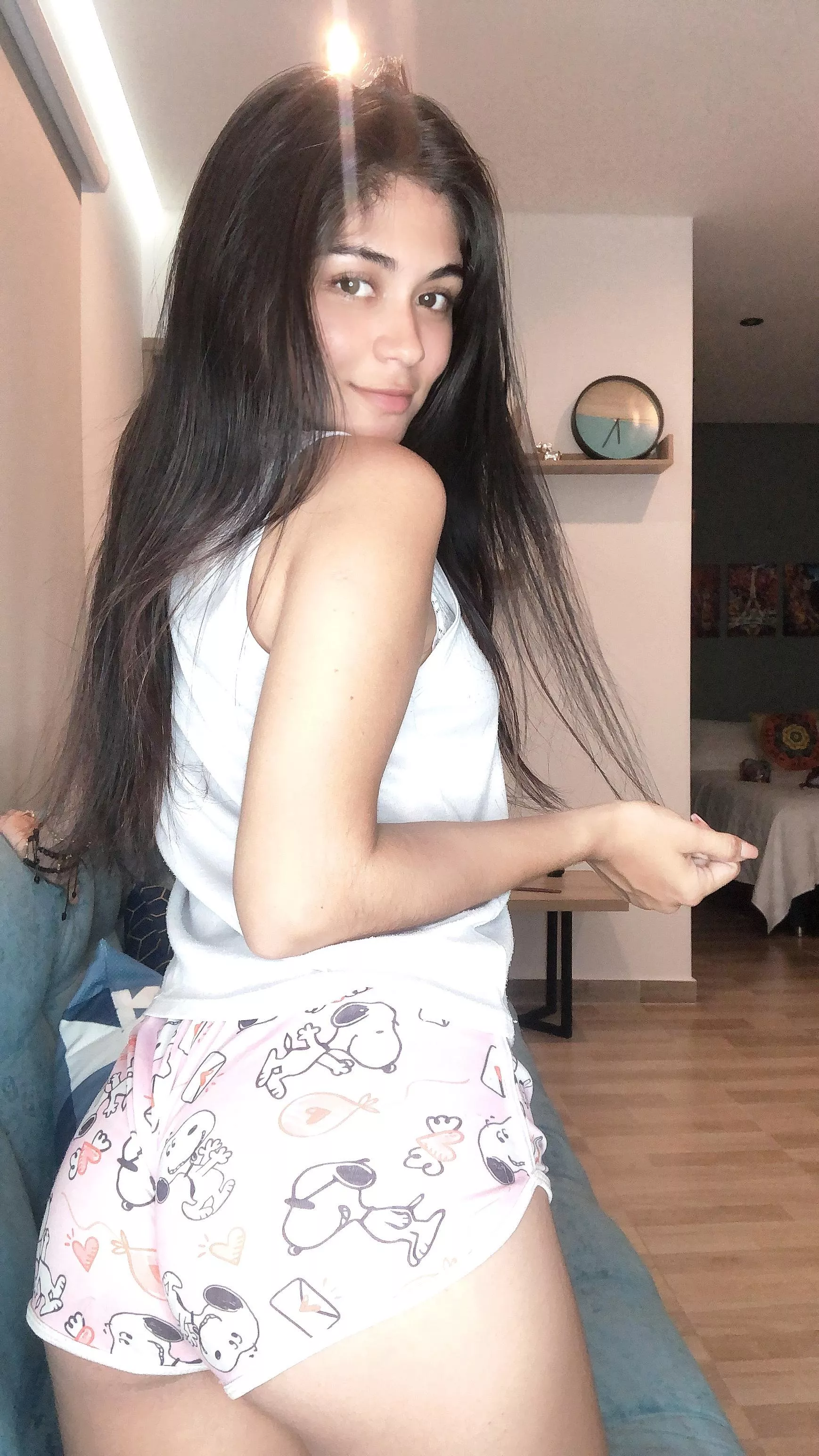 look but don’t touch 👅 [F]19