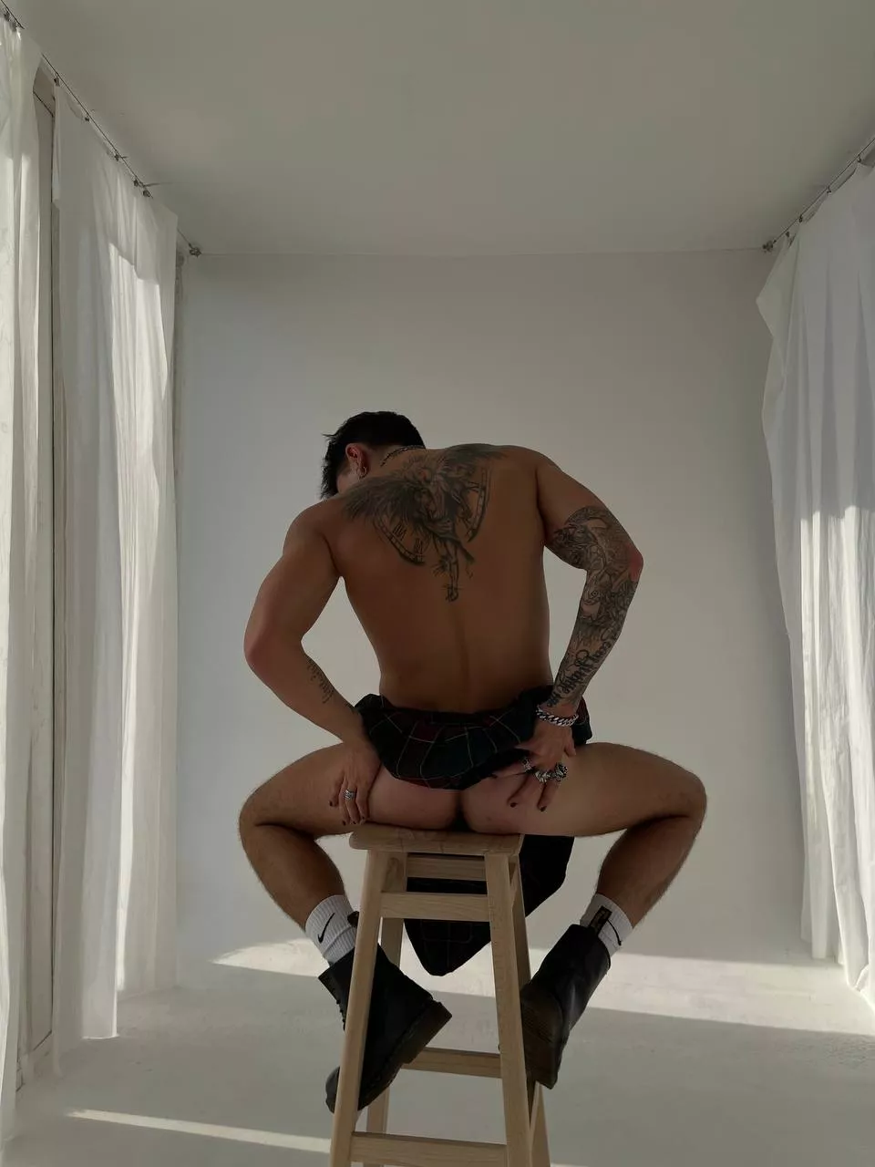 Wear this for drinks tonight, thoughts?😺