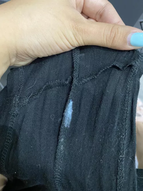 When i go to bed with no panties on and my shorts catch all those juices 😉