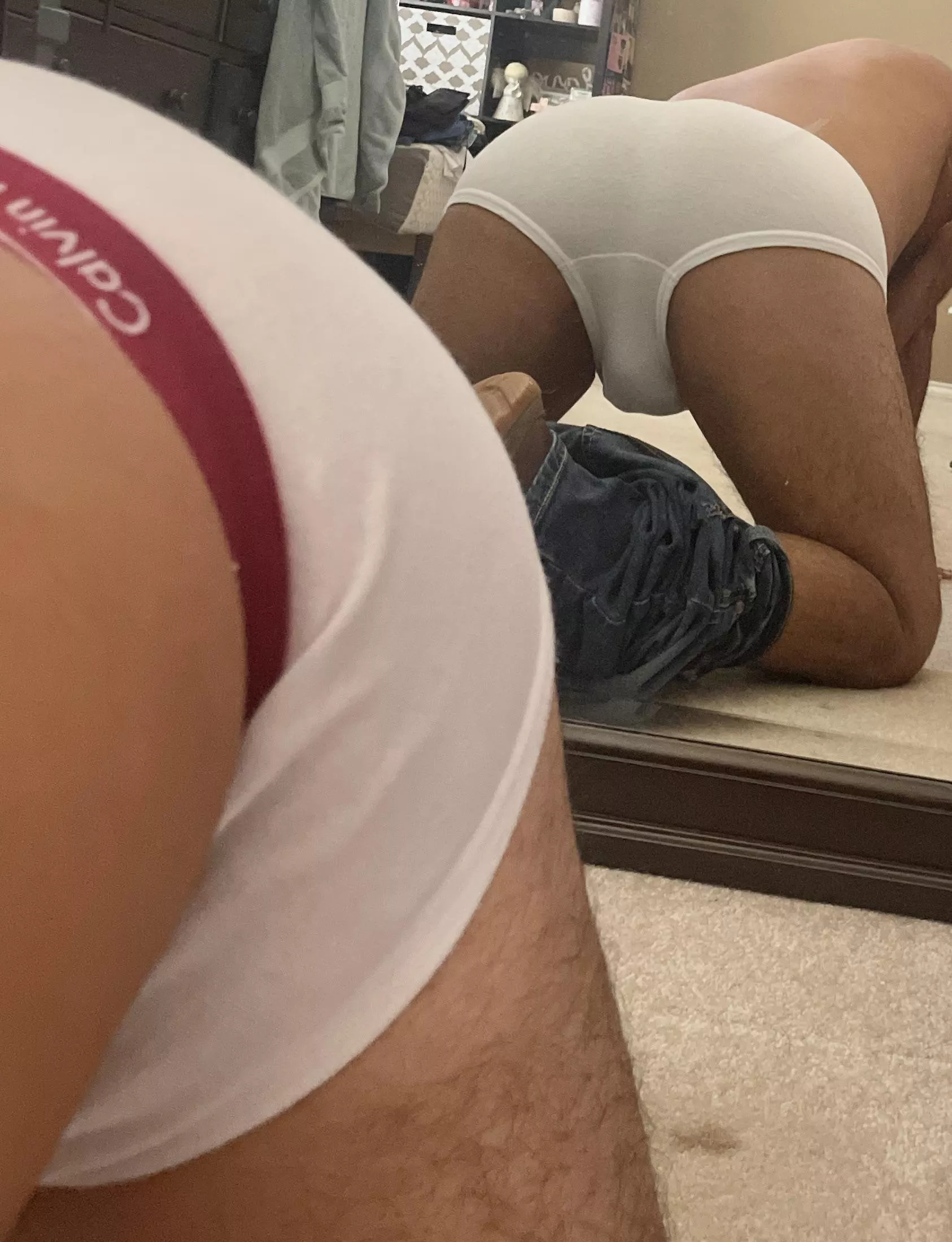 Working from home has its perks 😈