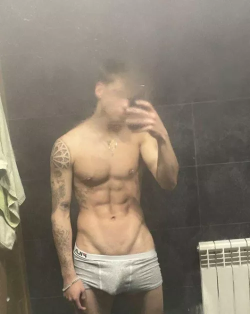 would you worship me ? dm me let’s be friends … or more 😈