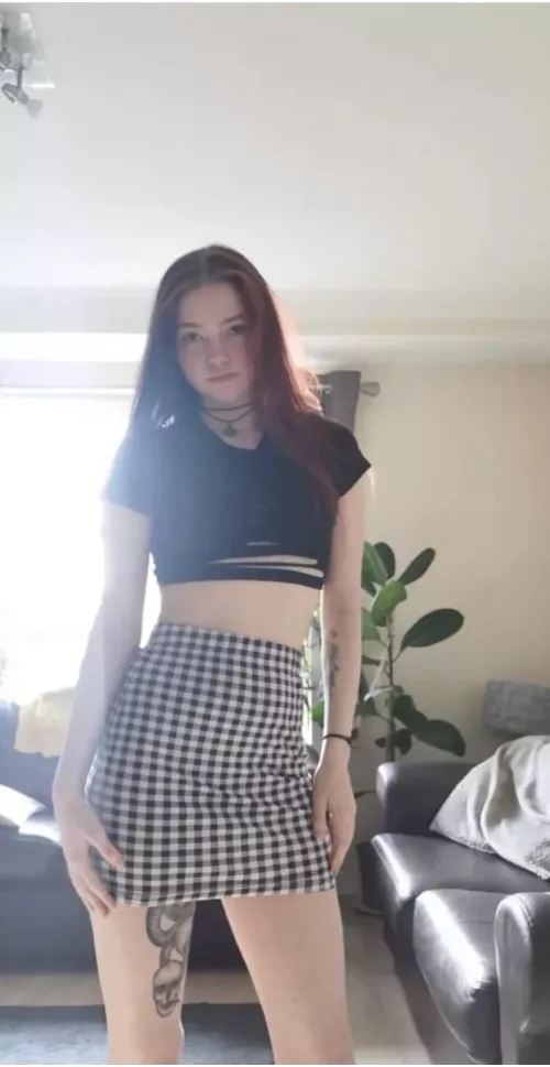 Young virgin goth (F20)