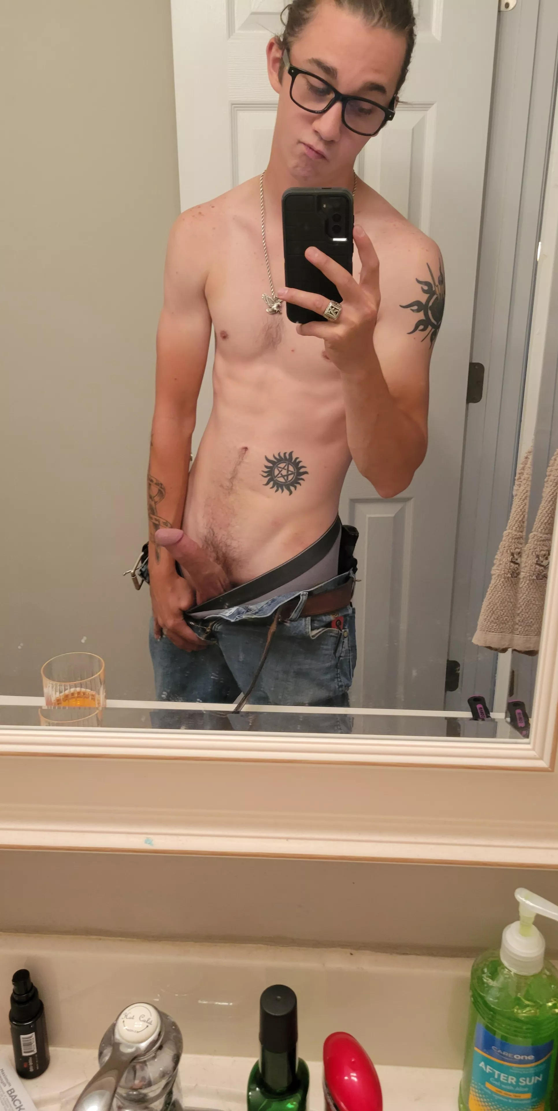 Any love for blue collar twinks