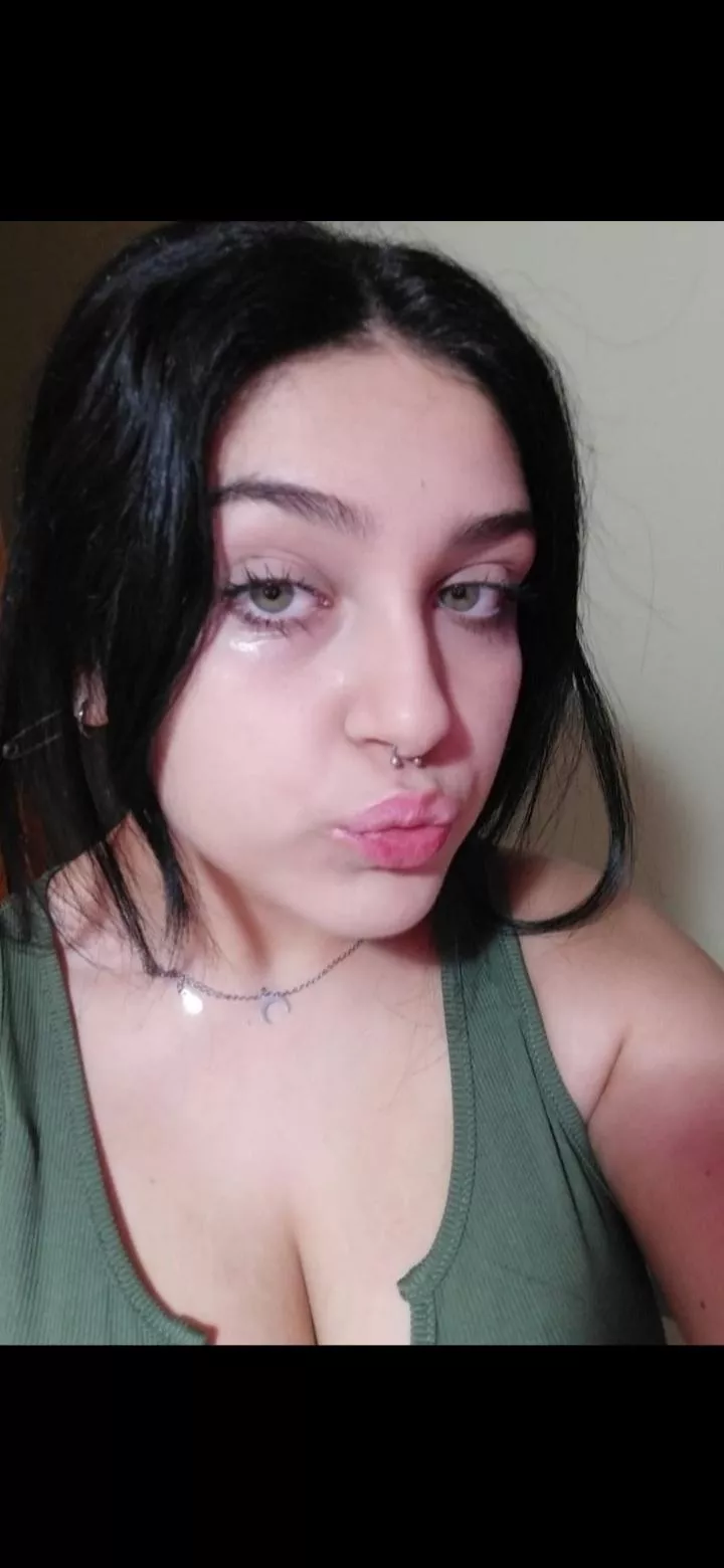 cocktrib this pic pls, and send on dm