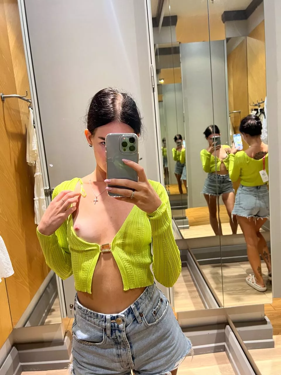 I just love doing dirty things in the fitting room💦 { Free OF Trial right in Comments }