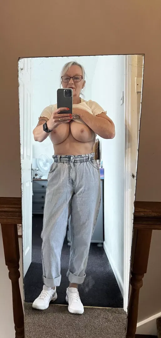 I maybe 55 yrs old but I do love my tits💋