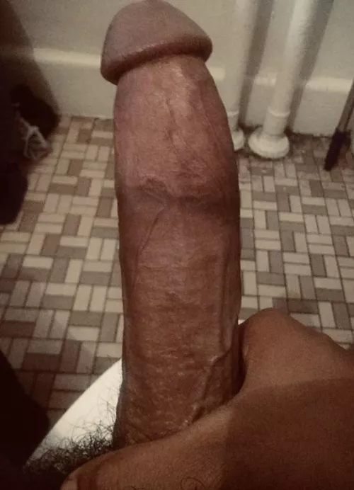 I need a sissy to serve and worship me😈