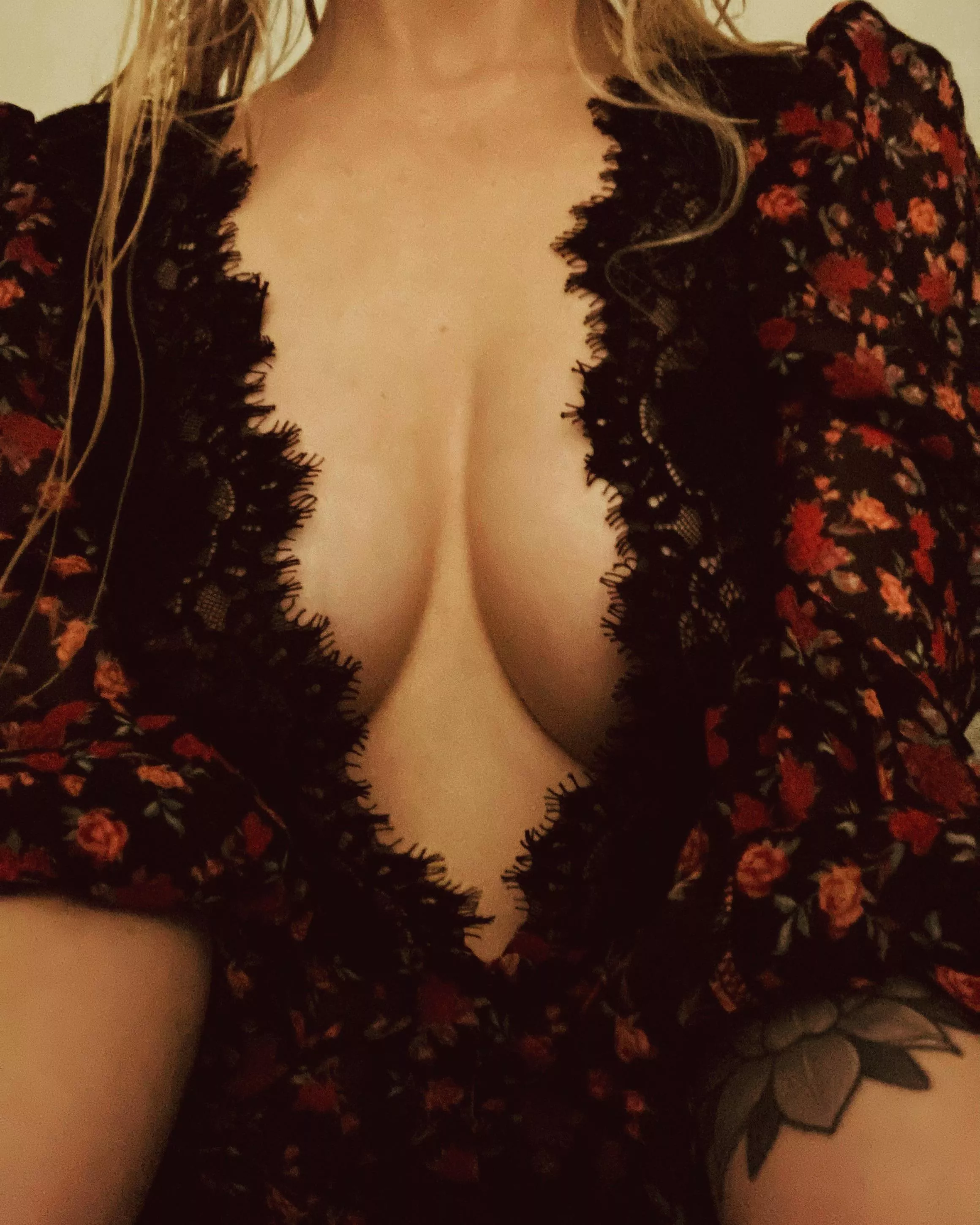 I think your friends really liked my top tonight 👀