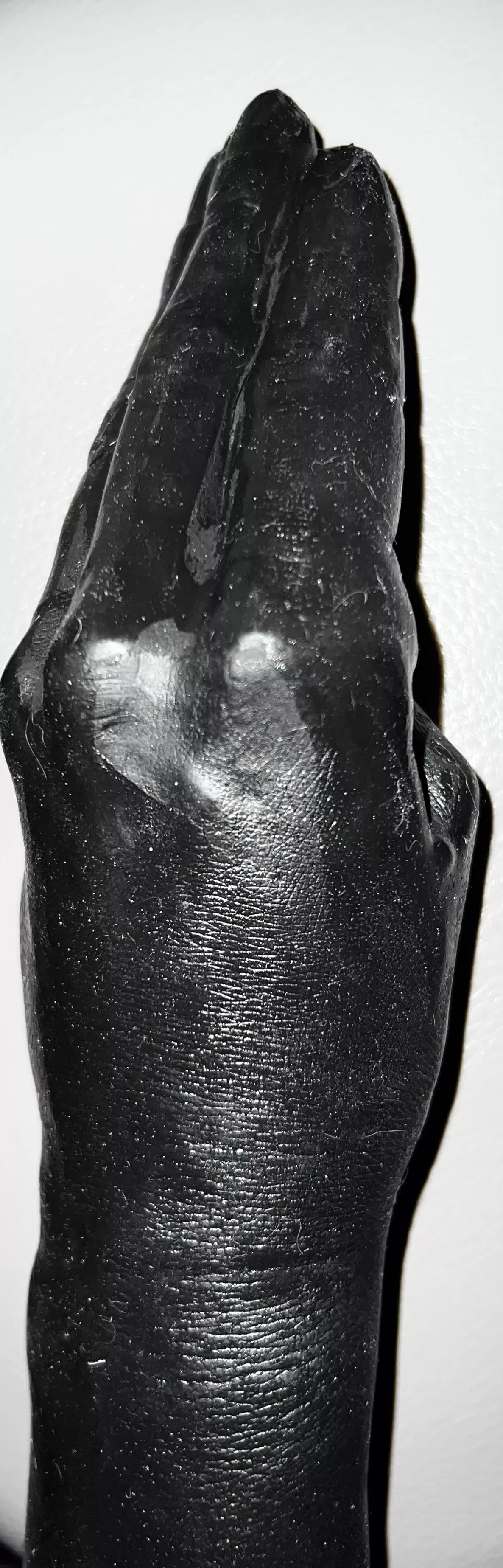 I’m getting fisted tonight ☺️