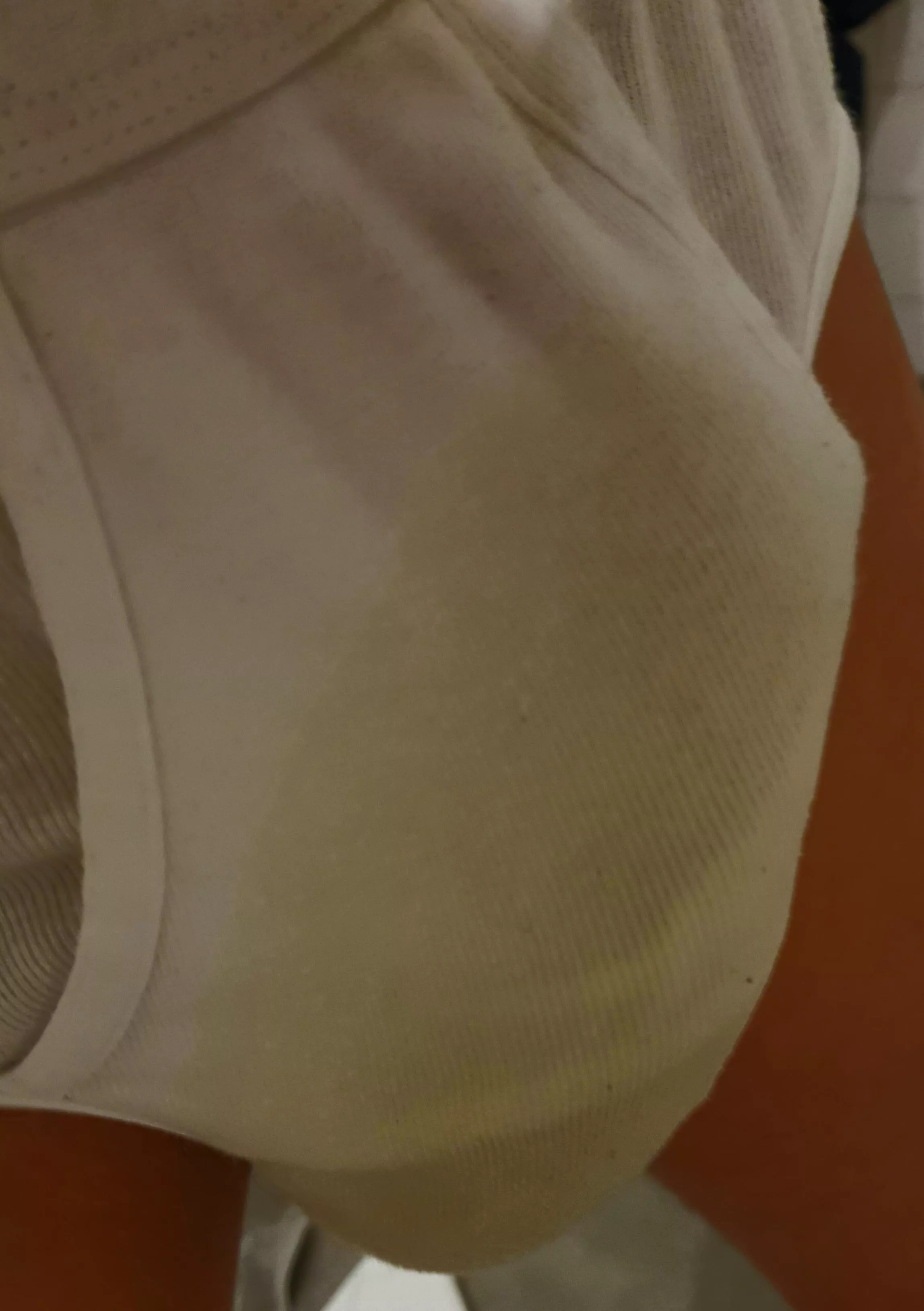 just a pissslut having pissed on himself