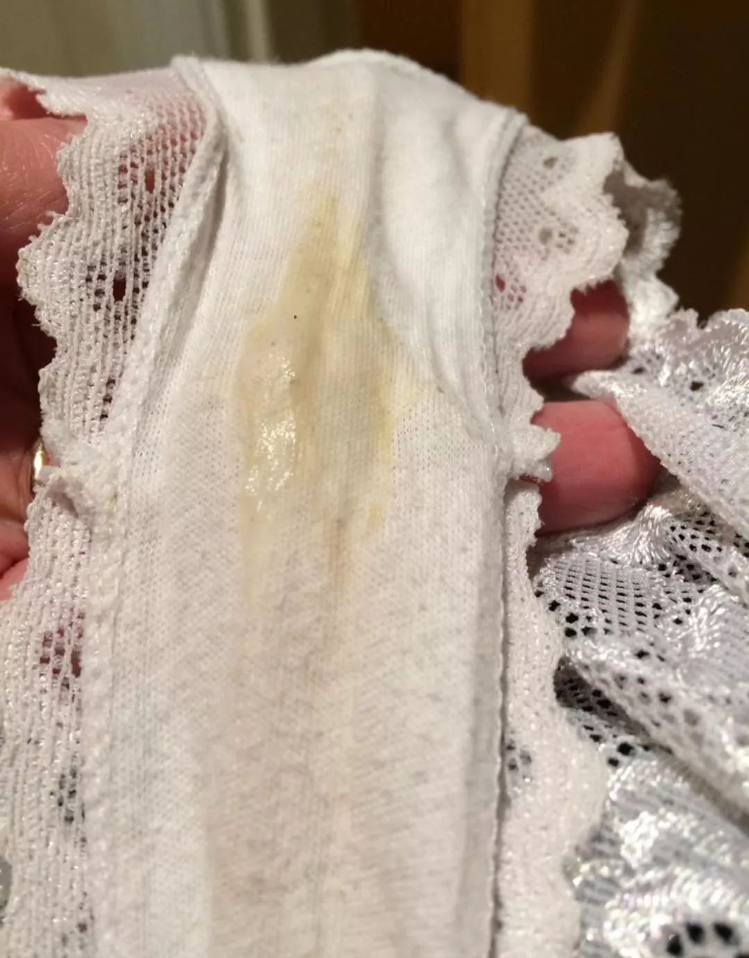 love a good juicy white pantyyy🤤💦