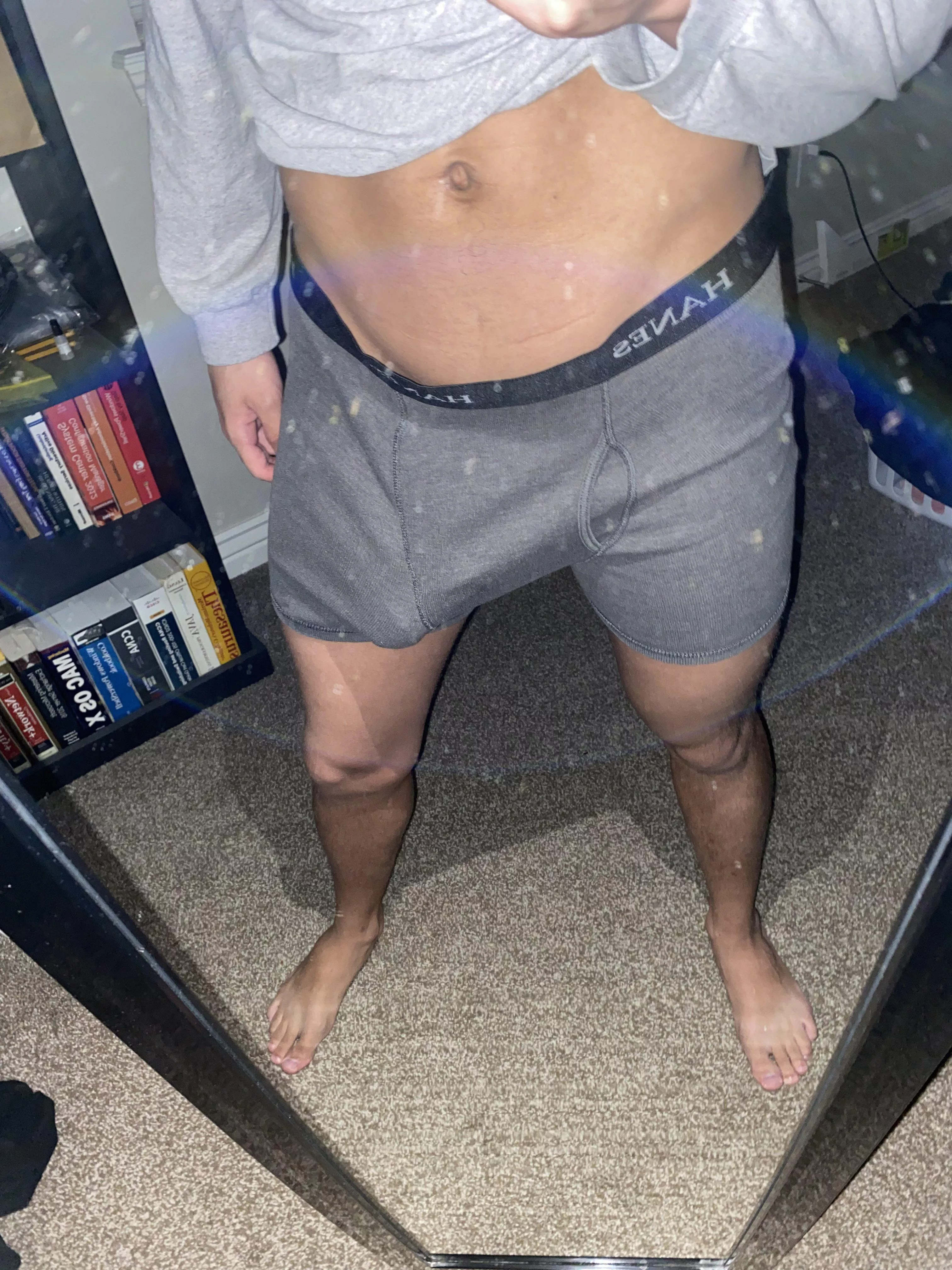 Please no flash photography