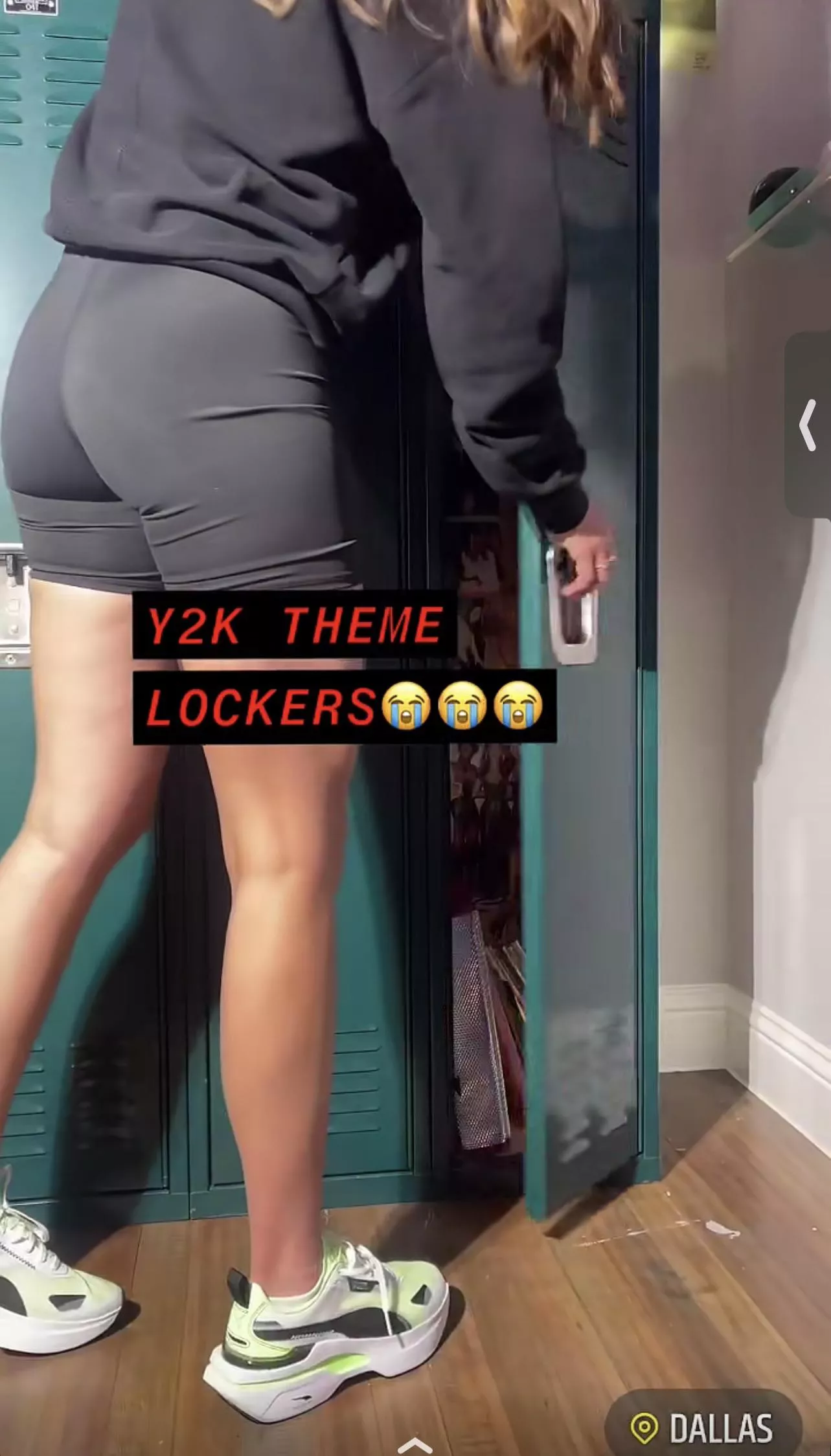 She has such a nice ass🤤