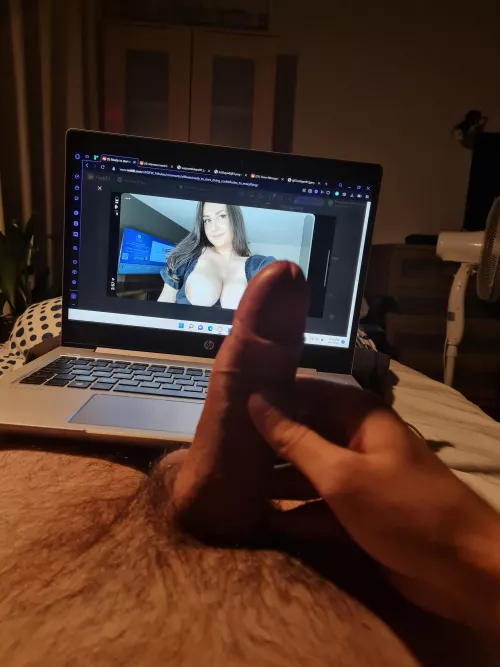 Tributing this big titty lady