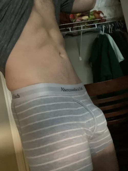 Who likes my big bulge ?