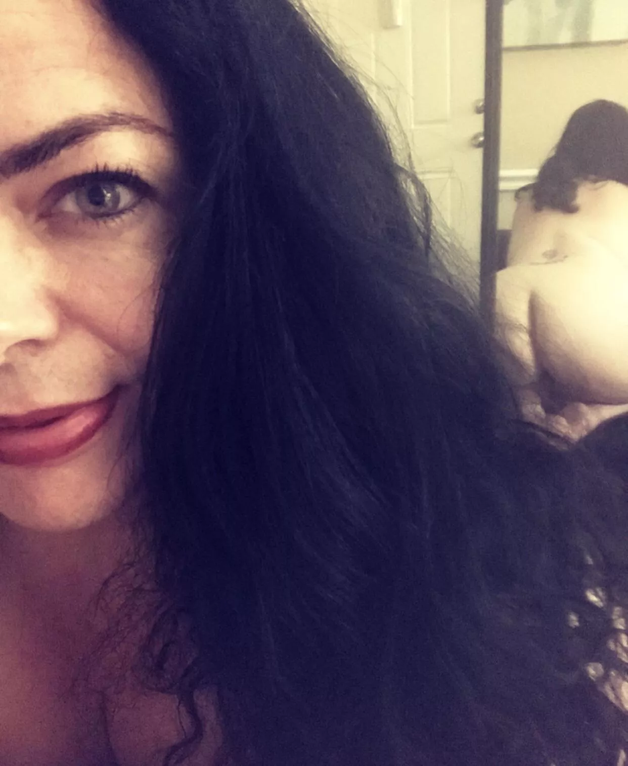 42 and only getting sexier each year that passes. ✨